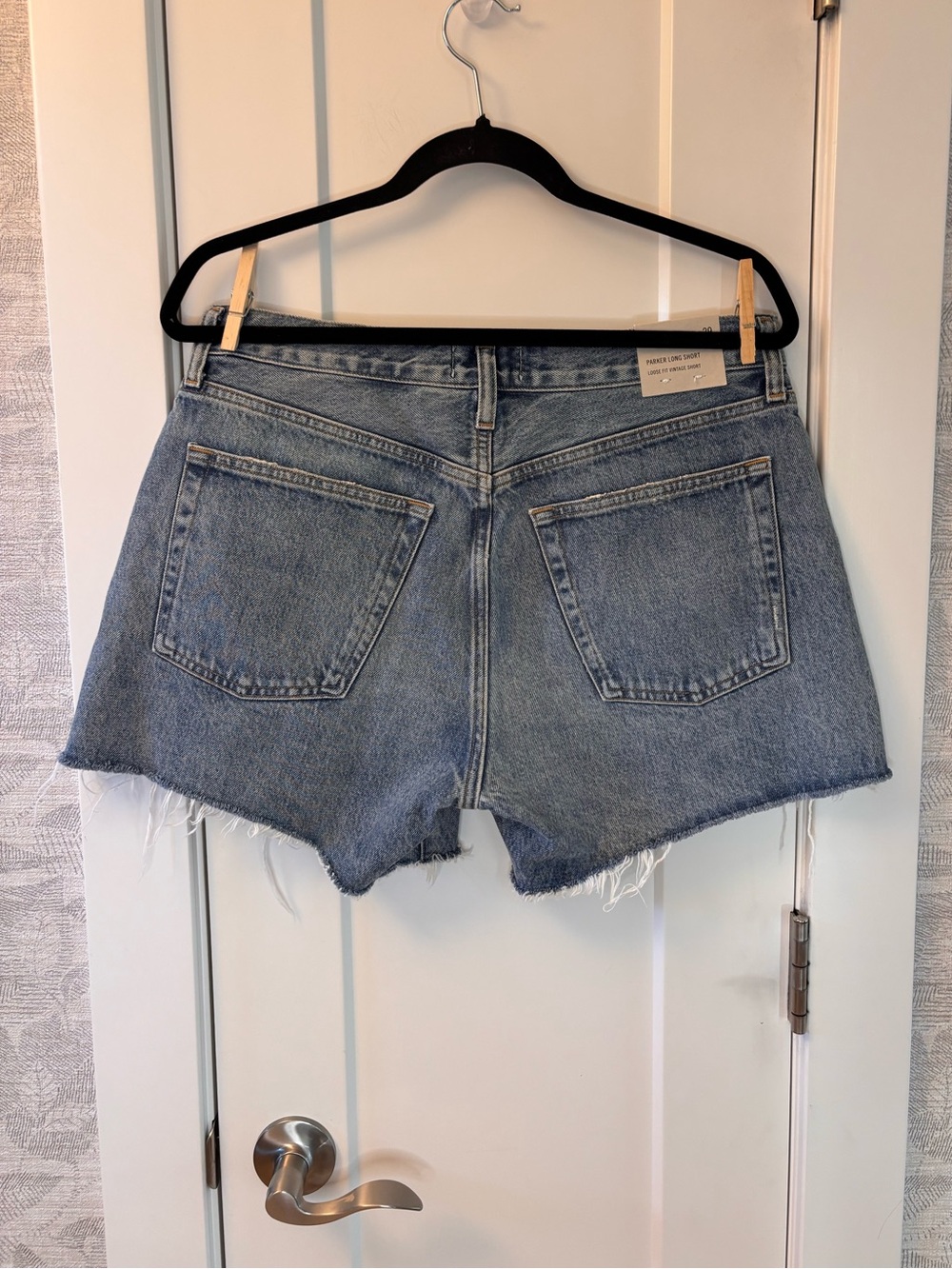 New Agolde Parker Long Shorts Womens Sz 29 Blue Denim Cut Off Button Fly Raw Hem - Picture 4 of 12